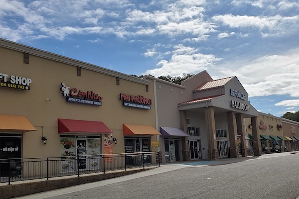 Live Oak Plaza